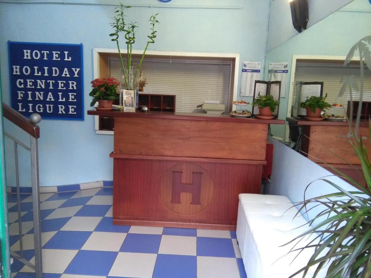 Hotel Holiday Center Finale Ligure Exterior foto